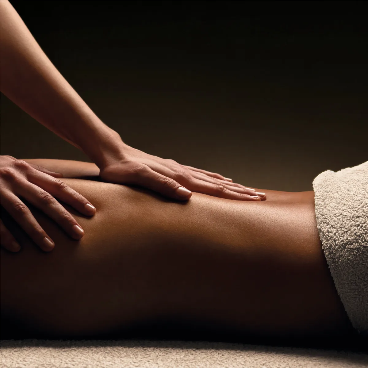 Tělový rituál Monoi – relaxační masáž zad